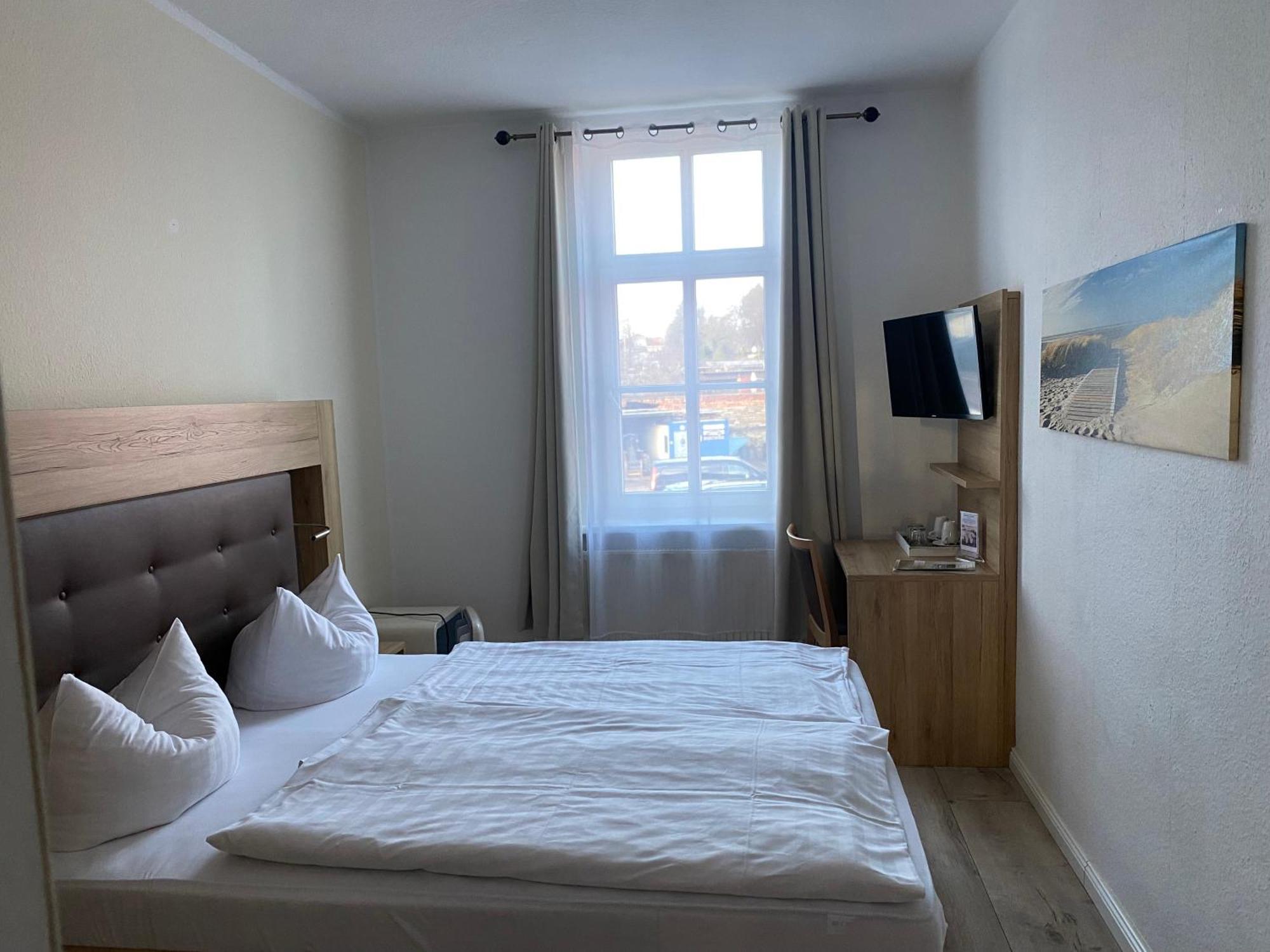 Pension Zum Alten Faehrhaus Rostock Quarto foto