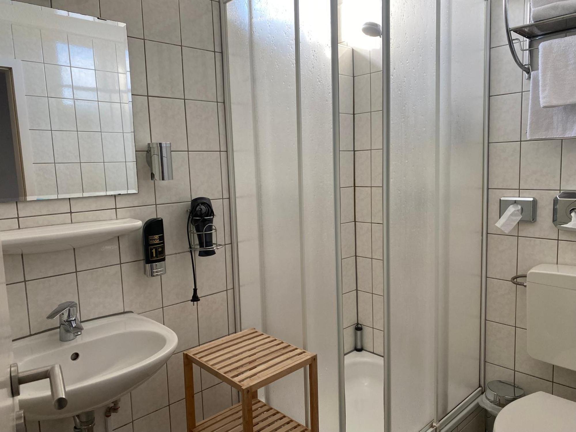 Pension Zum Alten Faehrhaus Rostock Quarto foto